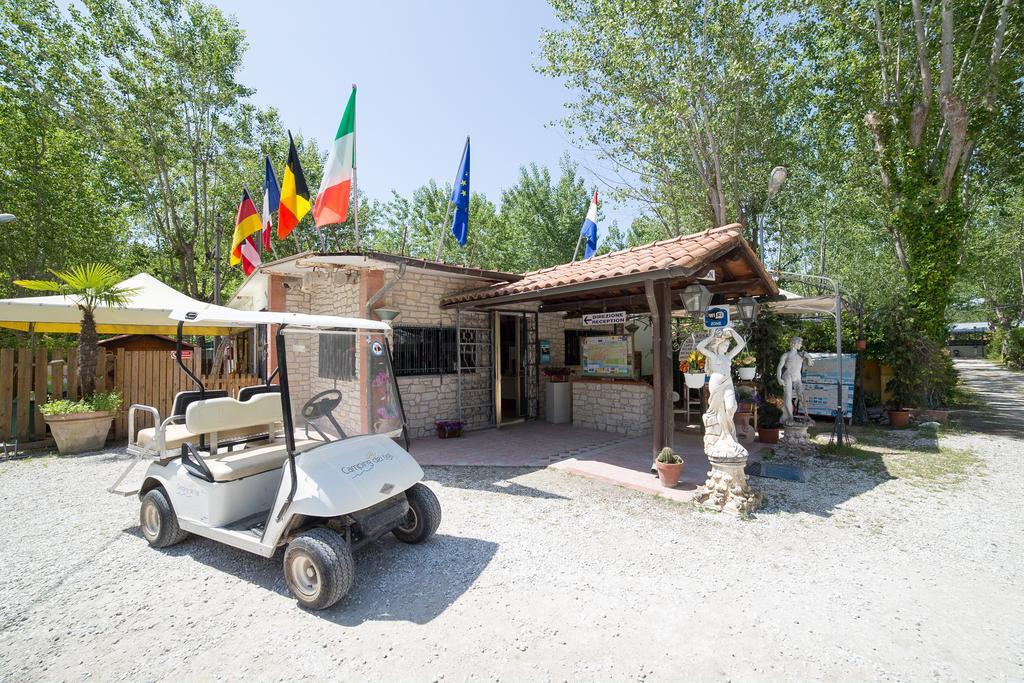 Camping Dei Tigli Torre del Lago Puccini Kültér fotó